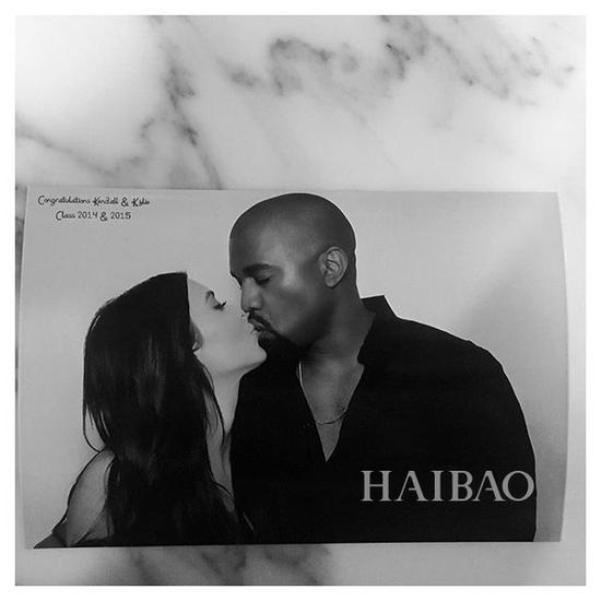 金-卡戴珊 (Kim Kardashian) Po与老公坎耶-韦斯特 (Kanye West) 私照