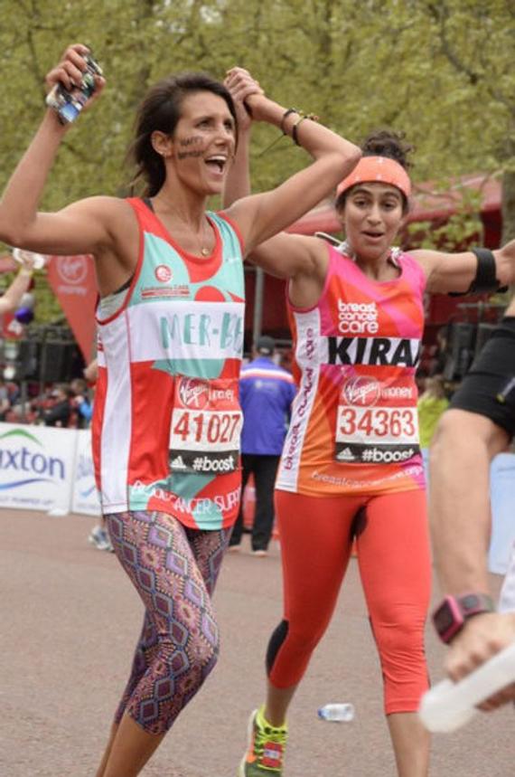 哈佛女生琪兰在经期没有使用卫生棉的情况下跑完伦敦马拉松。