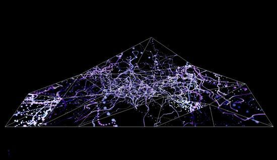 黄莺,《幻想速度》装置,数字技术,3.6×1.2×0.72m,科技与艺术的完美融合