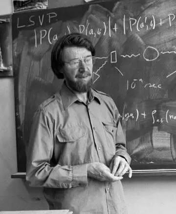 约翰·贝尔(John Bell)设想了一个实验,表明大自然中并不存在如爱因斯坦描述般的“隐变量”。物理学家如今已经成功设计并完成了贝尔的实验,得出了无懈可击的结论。图片来源:CERN