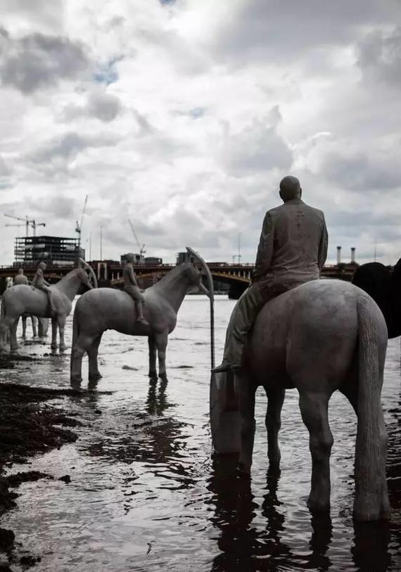 �ᡰǱˮ������