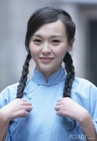 民国女大学生双麻花辫
