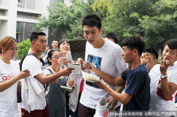 孙悦表示北京男篮体测时有些紧张