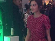 阿Sa分手后闪电公开现身 似强颜欢笑