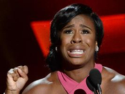 艾美《女子监狱》阿杜巴获剧情女配大哭