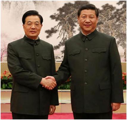 习近平在出席军方活动时,通常都会穿“军便装”。