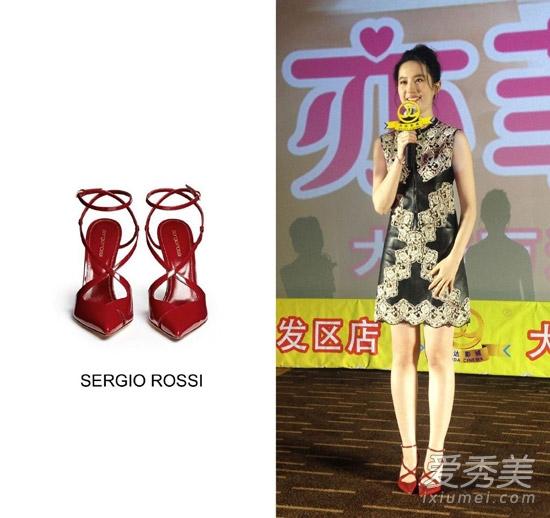 刘亦菲穿黑色皮裙配Sergio Rossi高跟鞋