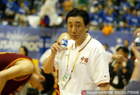 2002年亚运会时王非是中国男篮主教练