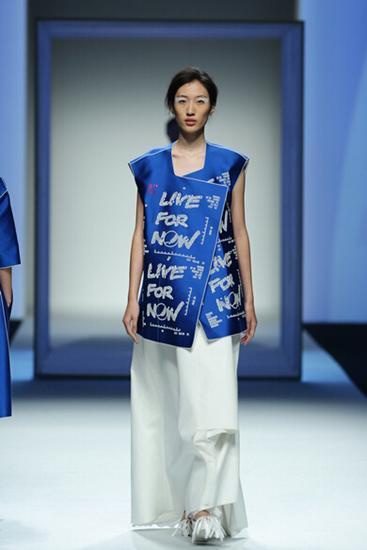上海时装周-设计师廖晓玲为百事打造的设计款服装