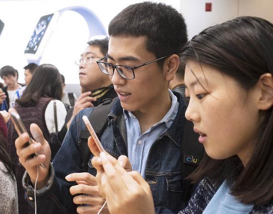 中国辽宁大连百年城Apple Store零售店