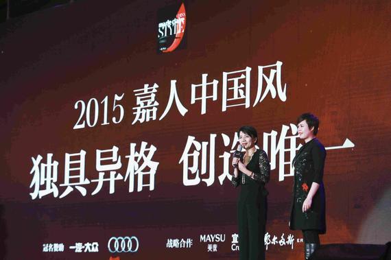 赫斯特媒体广告集团首席执行官杨玟(左)及嘉人品牌总经理刘颖(右)