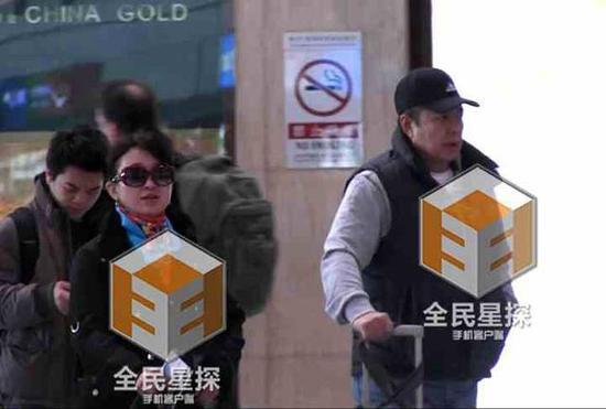 张铁林与女友刘玉婉