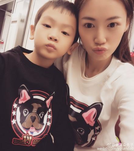 王宝强校花妻子和儿子