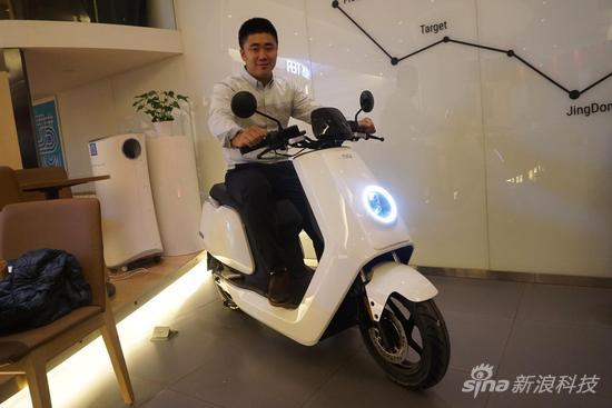 牛电科技联合创始人 市场部副总裁 张一博