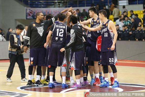 深圳男篮两连胜过程惊险 粤媒:希望拿下北京_