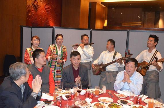 大家为常昊唱生日歌