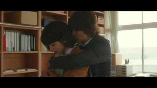背后抱