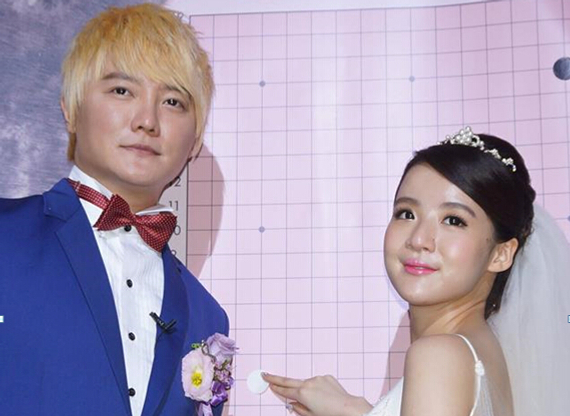 飞儿乐团阿沁婚宴联棋台湾围棋最甜蜜一局_棋牌_新浪竞技风暴_新浪网