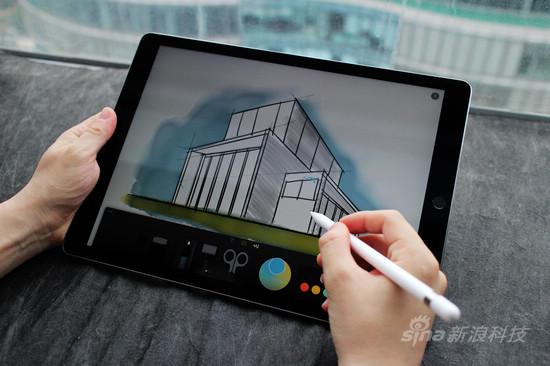 用一支笔在iPad上绘画?