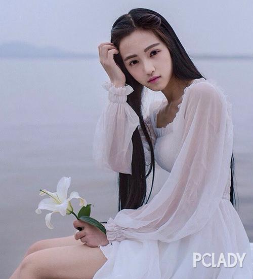 黄灿灿