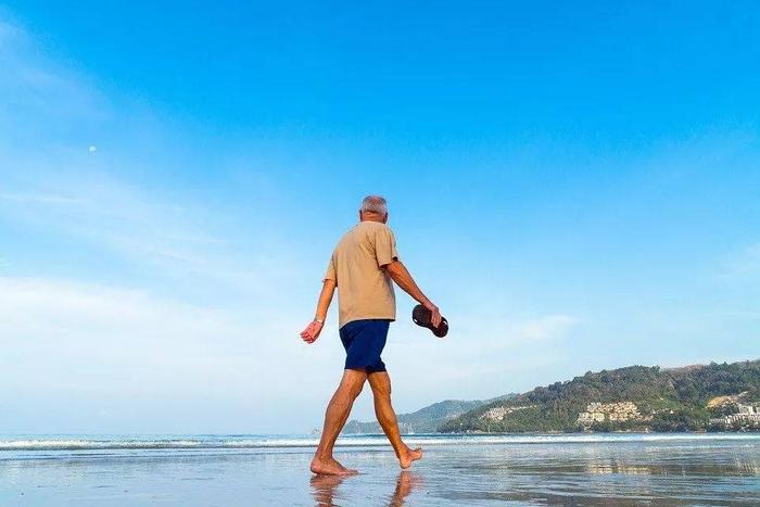 近2万中国人研究：退休可能加速认知衰退？