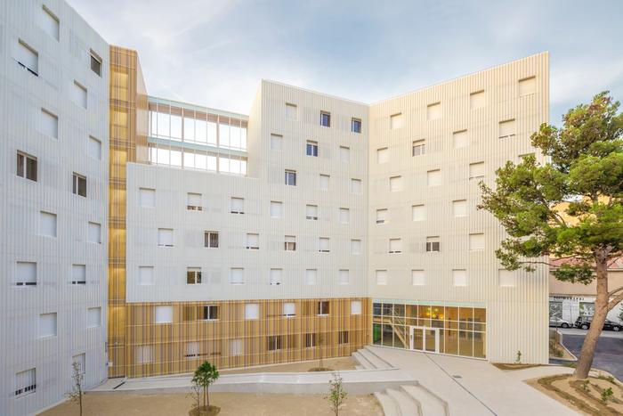 法国科尔尼学生公寓，八层纯木结构打造宜人居所 / A+Architecture