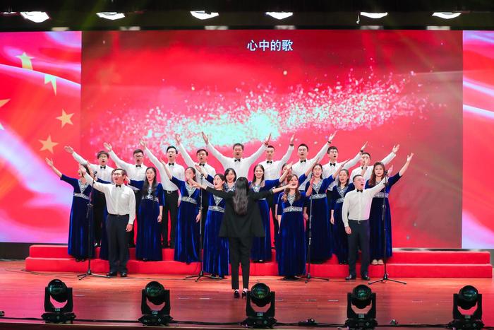 恒丰银行北京分行参加北京金融职工庆祝新中国成立70周年合唱比赛