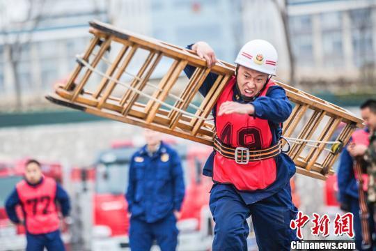 太原市消防救援支队组织开展比武竞赛