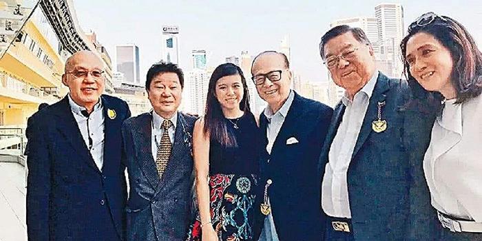 李嘉诚23岁长孙女当董事,原来首富是这样培养接班人的