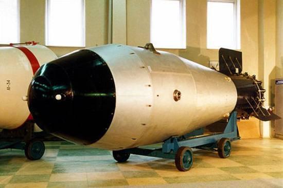RDS-220氢弹模型