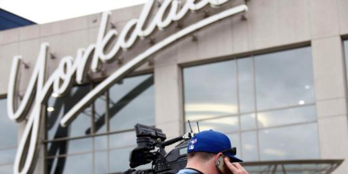 加拿大多伦多一知名大型商场内发生枪击案