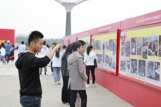 九江市“庆祝中华人民共和国成立70周年大型摄影展”在共青城反响强烈