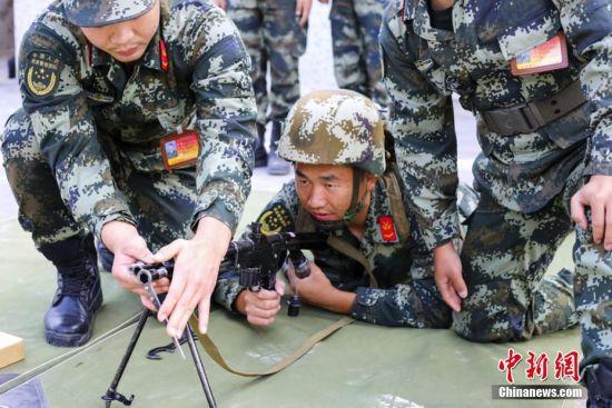 甘肃武警实战环境“集中火力”炼专业项目