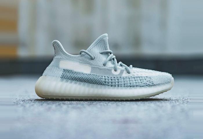 官方确定下周发售！Yeezy 350 V2 云白配色实物预览