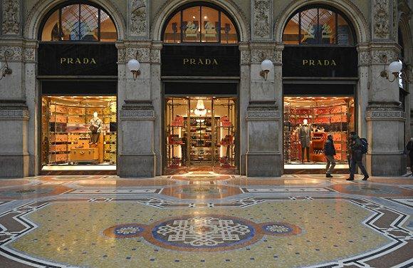 Prada门店 图片来源:shutterstock