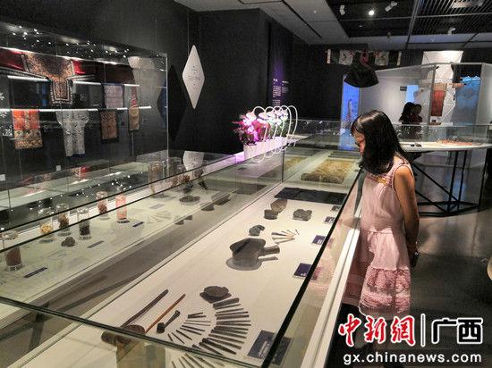 130余件民族特色展品亮相南宁博物馆 展现传统与现代交融
