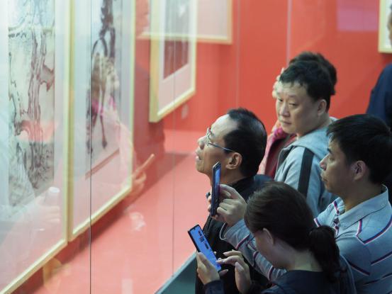 成都武侯祠庆祝新中国成立70周年书画精品回顾展今日开幕