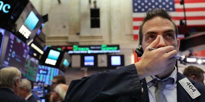 外媒:中美贸易战担忧引全球股市大跌 美股遭黑