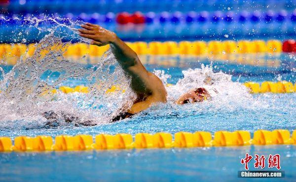 中国队获军运会女子4x200米自由泳接力冠军