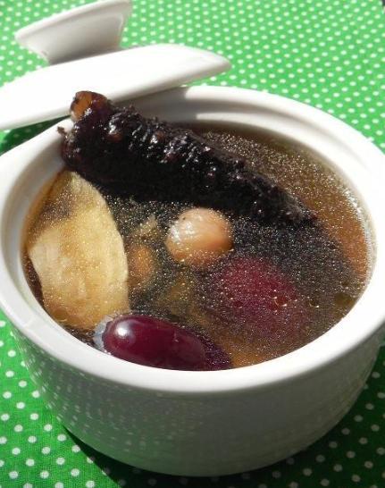 精选美食推荐：海参花胶乌鸡汤，猪腰汤，家常小咸菜的做法