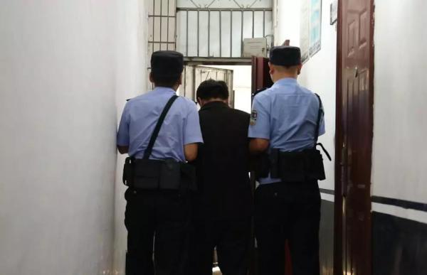 湖南石门警方破获13年前宾馆杀人案，嫌犯隐姓埋名打零工