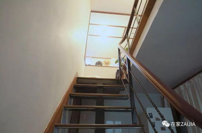 她的40㎡法租界小阁楼，浓缩了国内中古家具店之精华