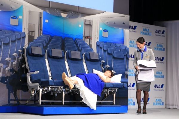 全日空A380宣传片上线 绫濑遥发布会现场体验飞机座椅472211_