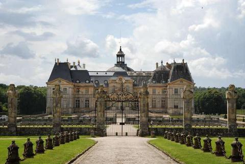 法国沃子爵城堡主人遭打劫 损失200万欧元