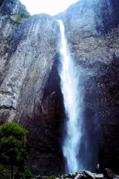 天青色等烟雨，而雁荡山在等你