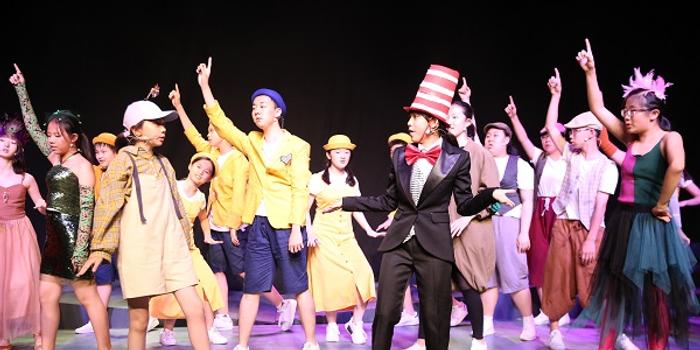 上海28名中学生还原百老汇经典音乐剧 演出收
