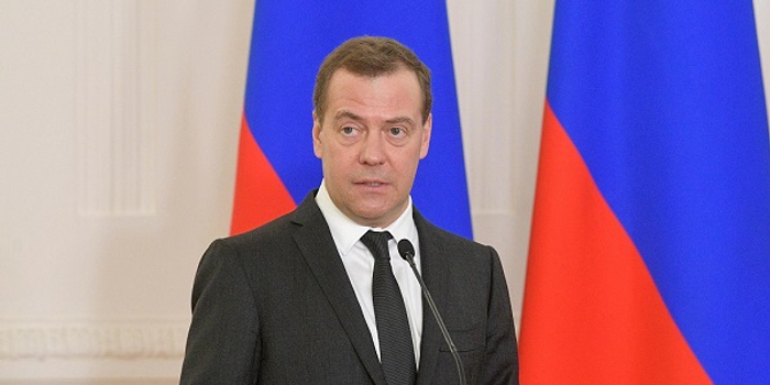 俄总理喊话美国:和欧盟关系很好 挑拨我们没用