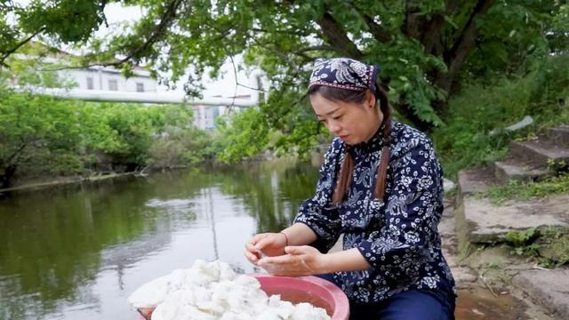 蚕丝被”内幕被揭开后，养蚕人这番话让人恍然大悟...