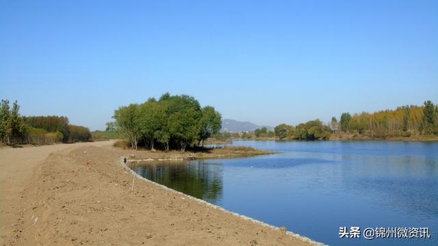 走进锦州滨河路五期施工现场！道路直通大海！设有骑行驿站