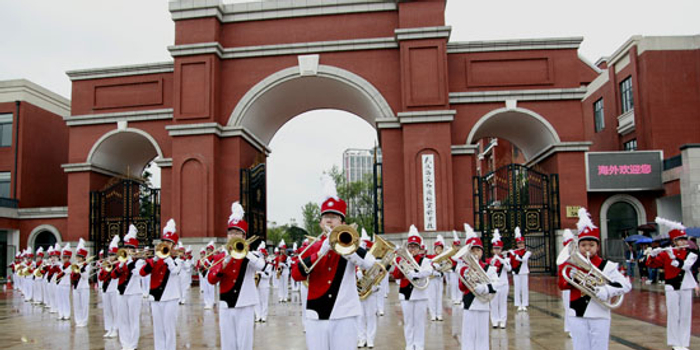 北京豪门学校落户武汉 学费一年最高达12万(图